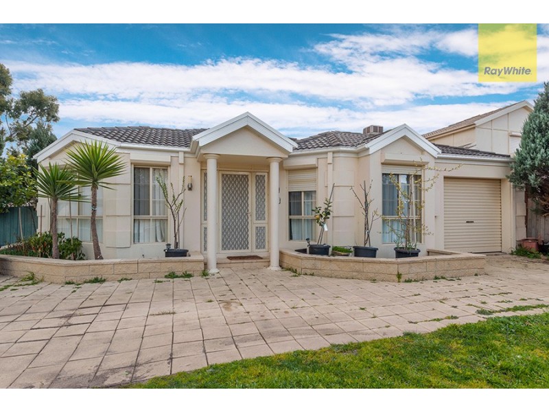 11 Centaurus Avenue, Roxburgh Park VIC 3064