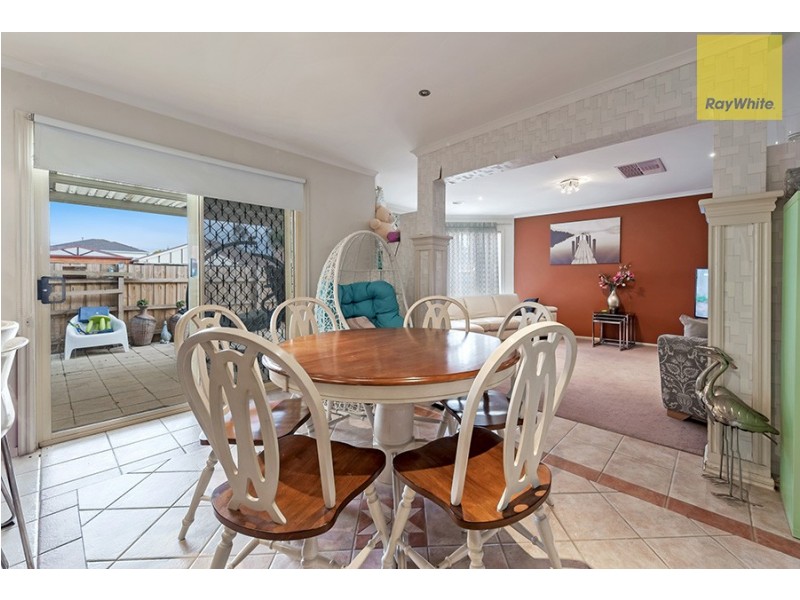 11 Centaurus Avenue, Roxburgh Park VIC 3064
