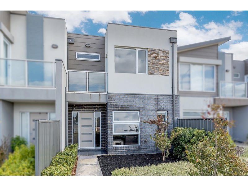3/33 Kirkstead Grove, Craigieburn VIC 3064