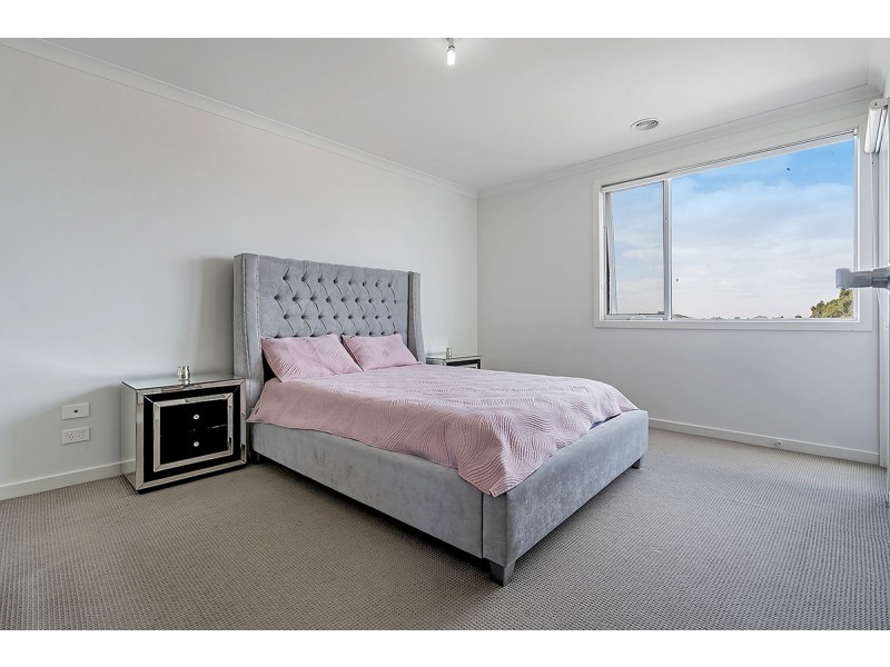 3/33 Kirkstead Grove, Craigieburn VIC 3064