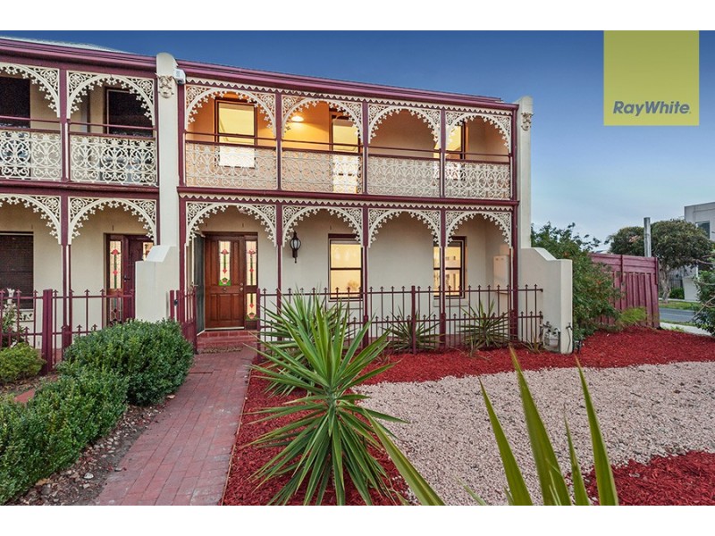 2 Simmonds Place, Roxburgh Park VIC 3064
