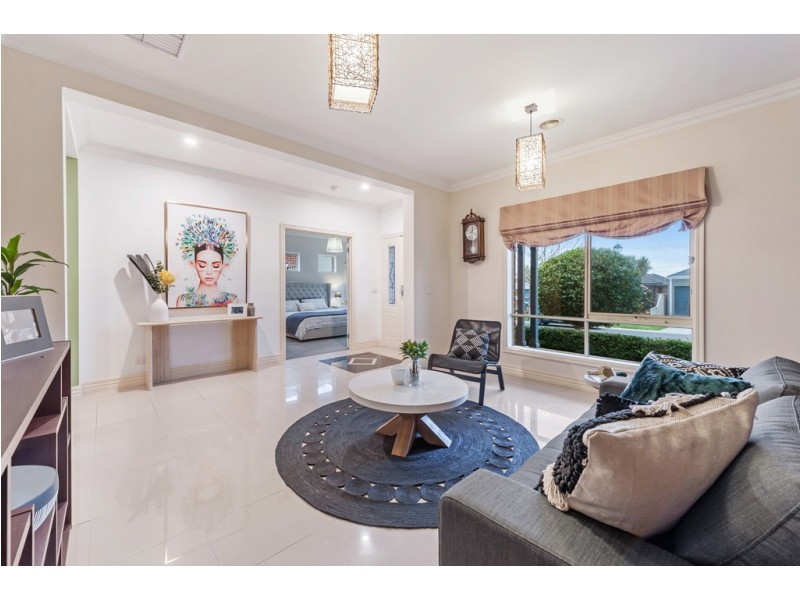 3 St Cloud Green, Craigieburn VIC 3064