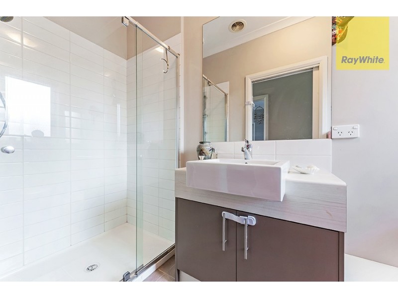 2/7 Ravenwoods Way, Craigieburn VIC 3064