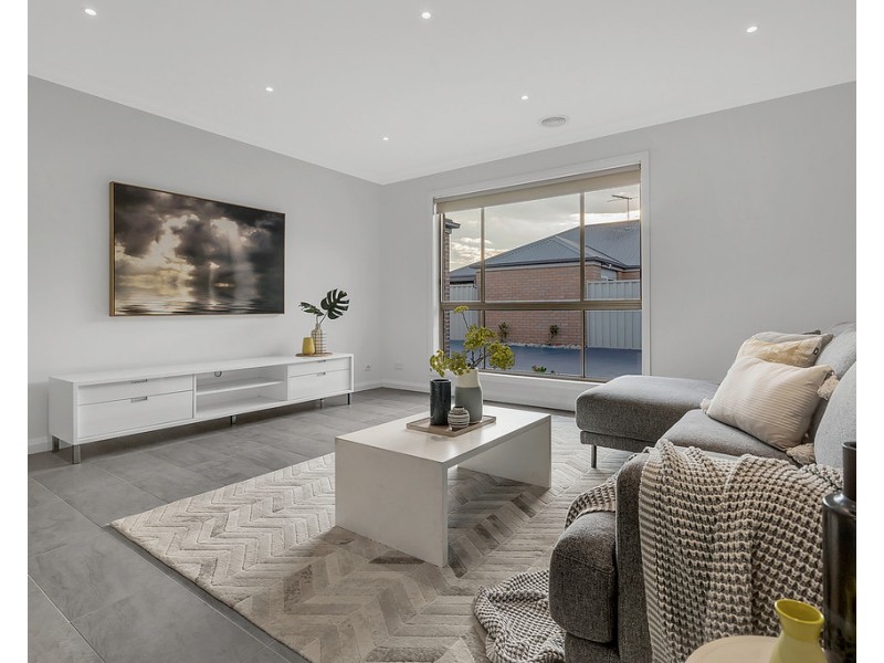 5 Sage Hills Place, Craigieburn VIC 3064