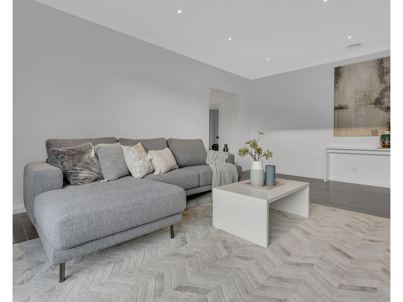5 Sage Hills Place, Craigieburn VIC 3064