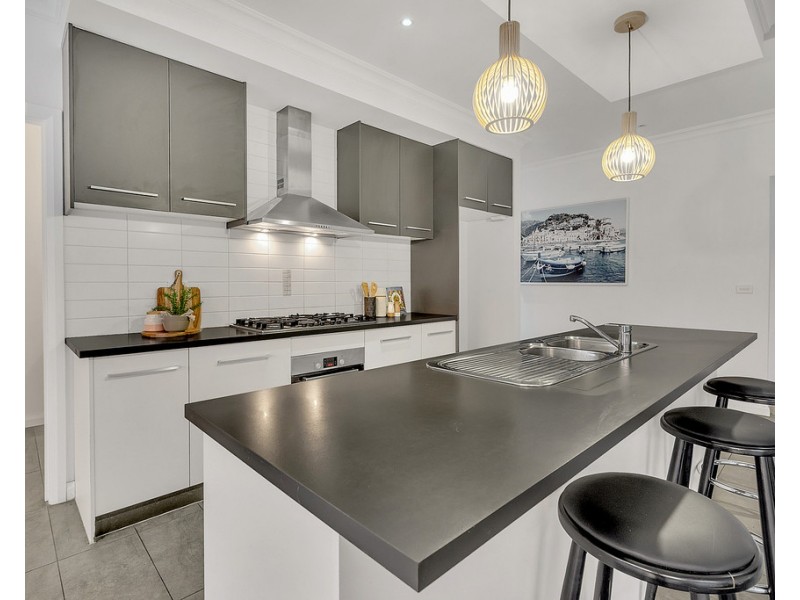 5 Sage Hills Place, Craigieburn VIC 3064