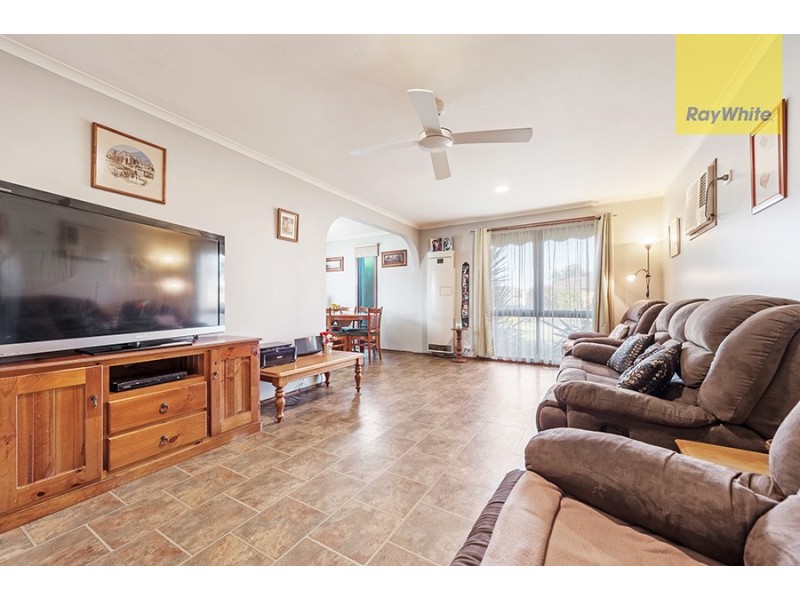 10 Brampton Close, Craigieburn VIC 3064