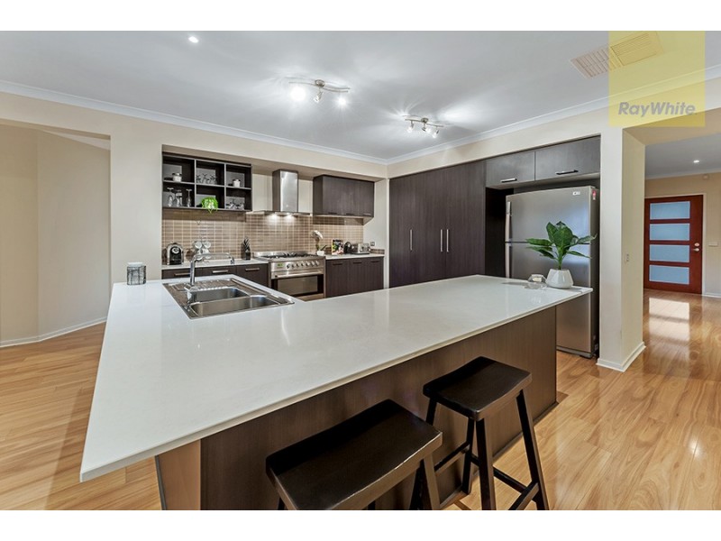 10 Wisteria Avenue, Craigieburn VIC 3064