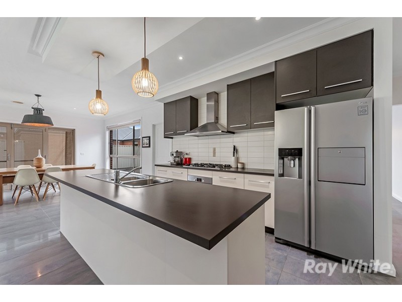 5 Sage Hills Place, Craigieburn VIC 3064