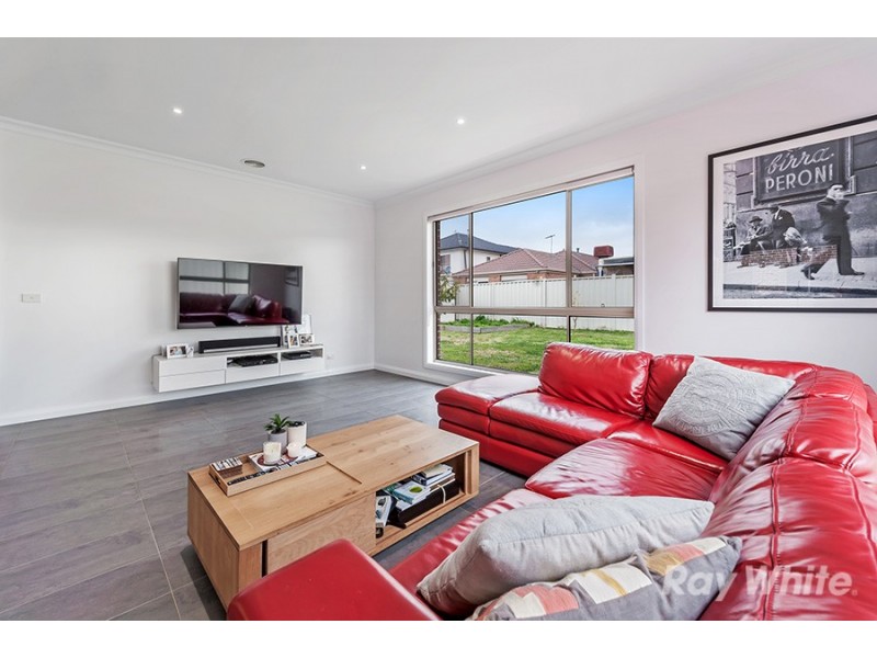 5 Sage Hills Place, Craigieburn VIC 3064