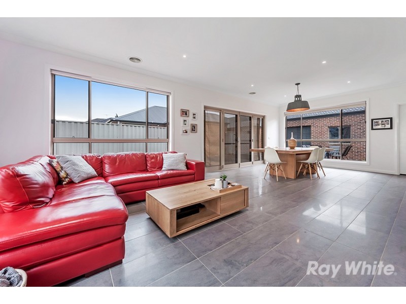 5 Sage Hills Place, Craigieburn VIC 3064