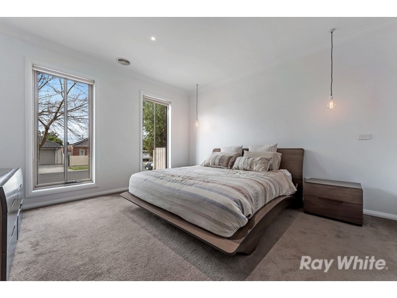5 Sage Hills Place, Craigieburn VIC 3064