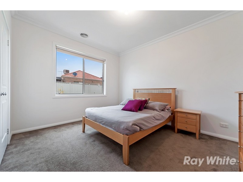 5 Sage Hills Place, Craigieburn VIC 3064