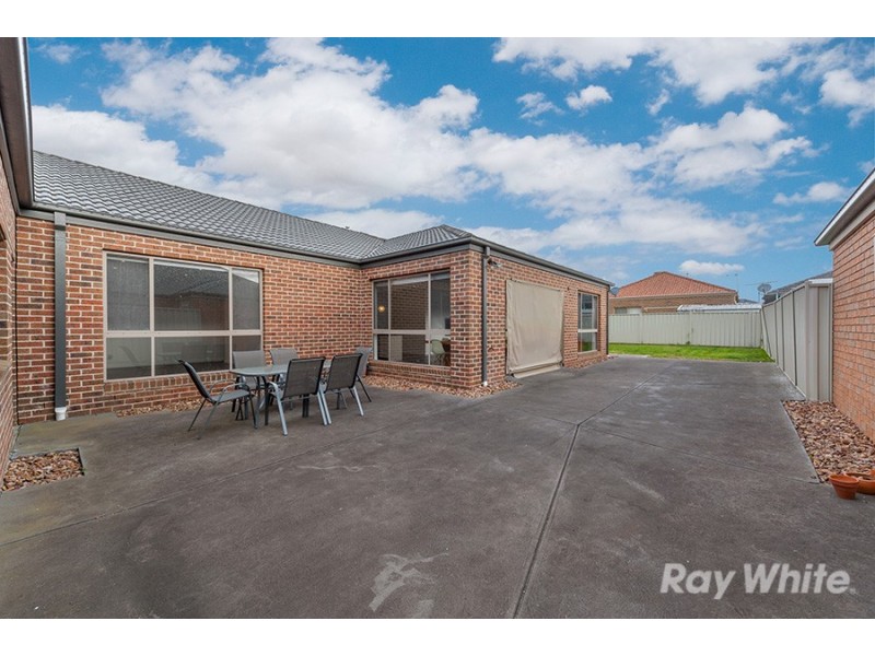 5 Sage Hills Place, Craigieburn VIC 3064