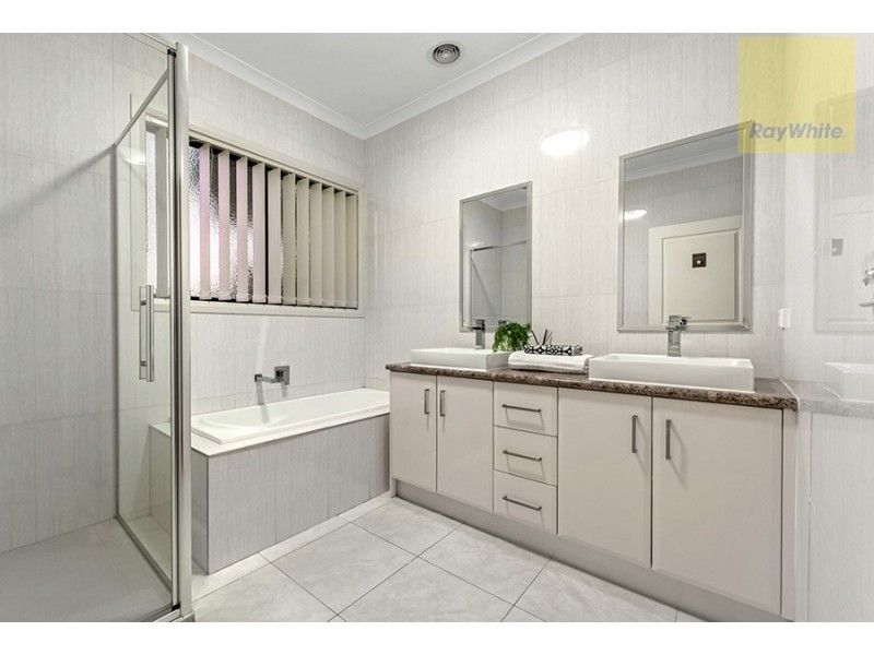 17 Northumberland Circuit, Craigieburn VIC 3064