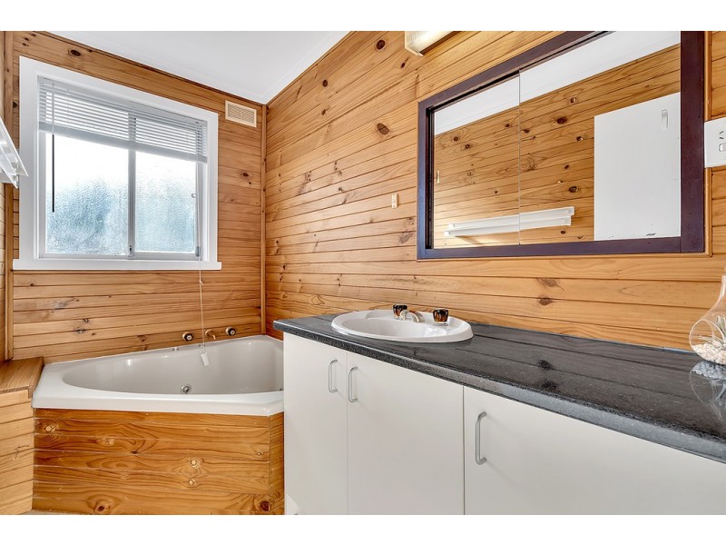 5 Martha Court, Craigieburn VIC 3064