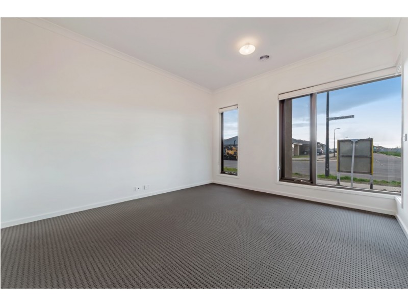82 Sustainable Drive, Craigieburn VIC 3064