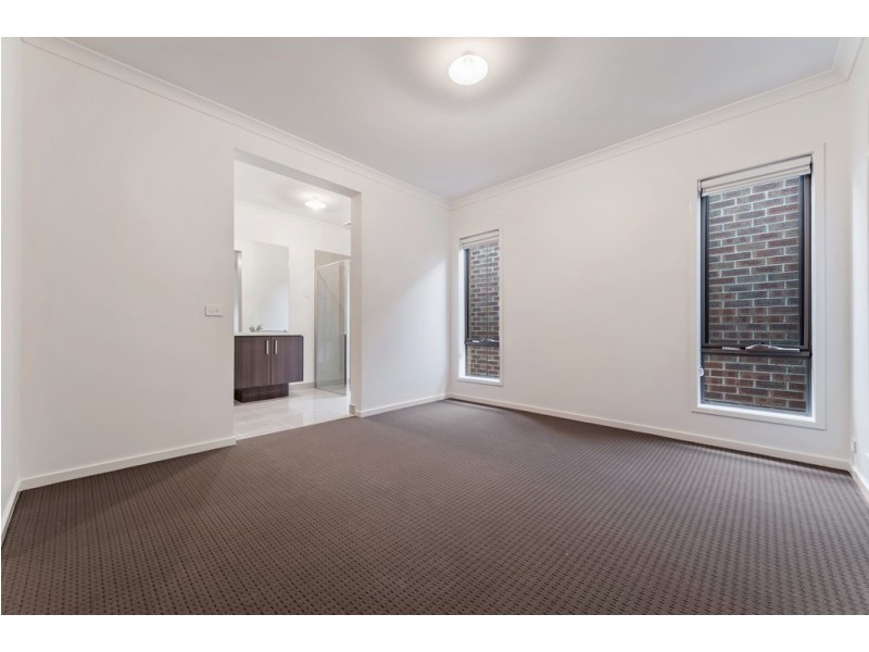 82 Sustainable Drive, Craigieburn VIC 3064