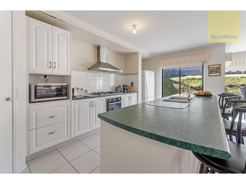 17 Eagleview Way, Craigieburn VIC 3064