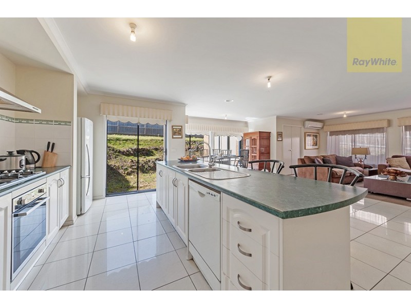17 Eagleview Way, Craigieburn VIC 3064