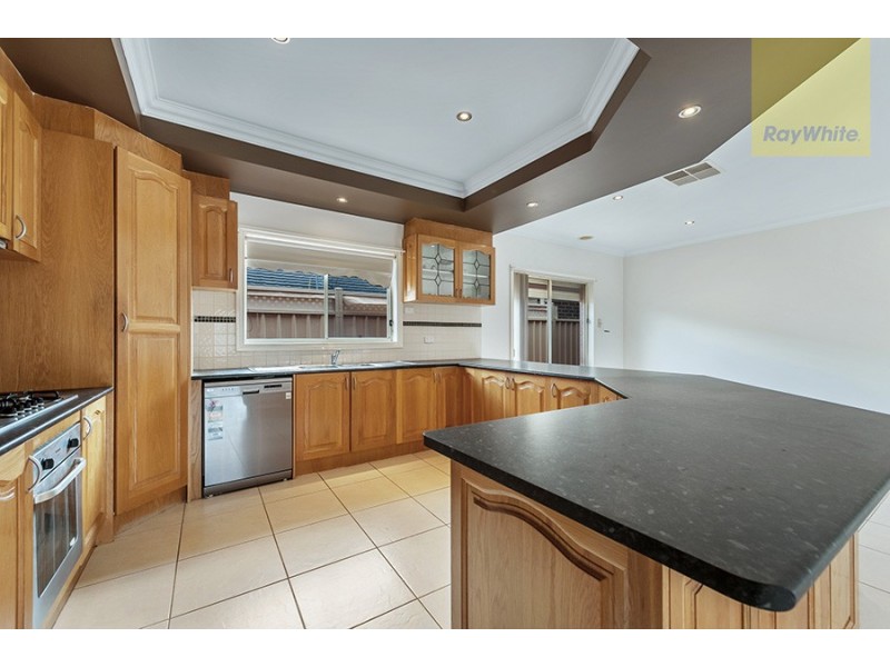 67 Lockwood Drive, Roxburgh Park VIC 3064