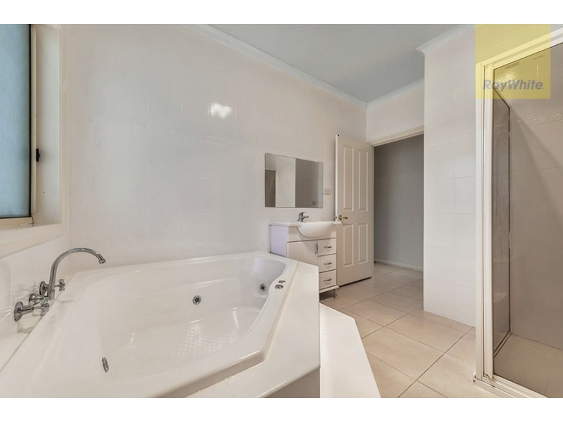 67 Lockwood Drive, Roxburgh Park VIC 3064