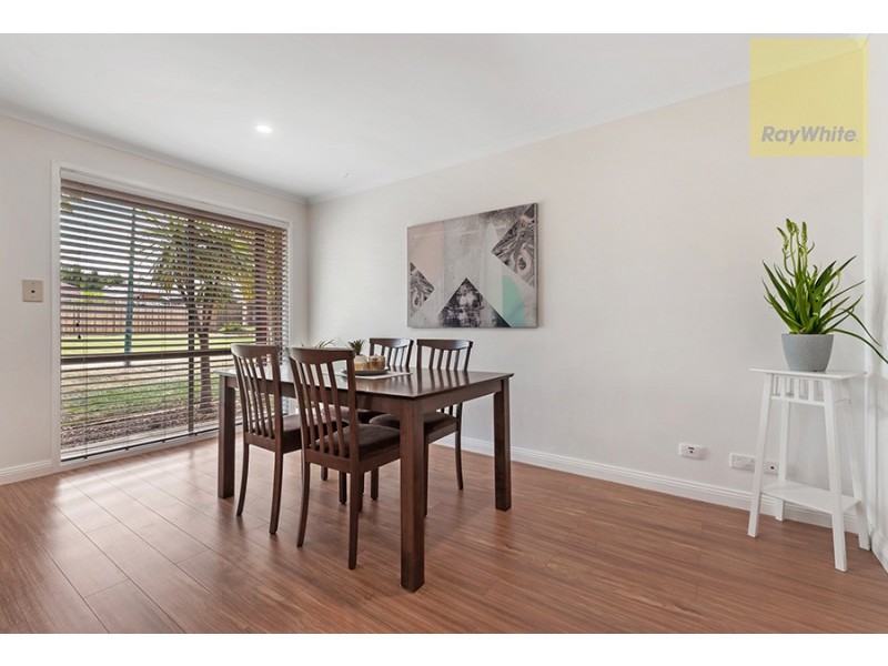 9 Marsden Walk, Roxburgh Park VIC 3064