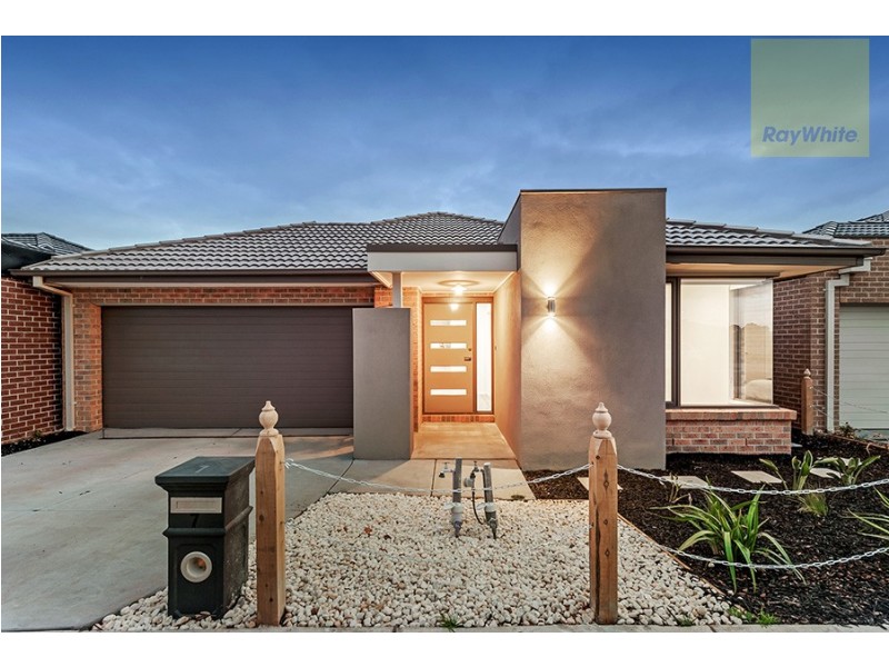 7 Kangaroo Road, Craigieburn VIC 3064