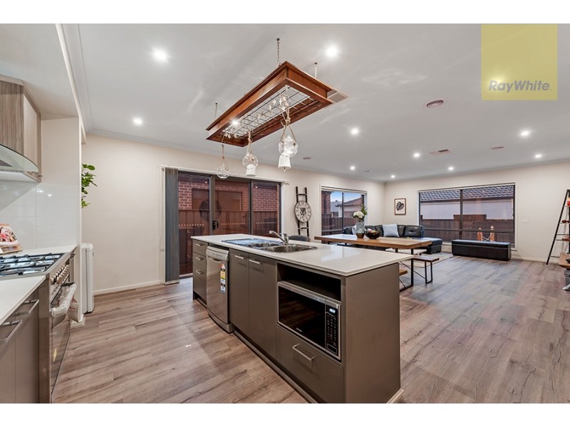 7 Kangaroo Road, Craigieburn VIC 3064