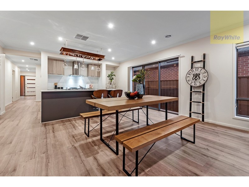 7 Kangaroo Road, Craigieburn VIC 3064