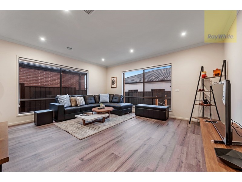 7 Kangaroo Road, Craigieburn VIC 3064