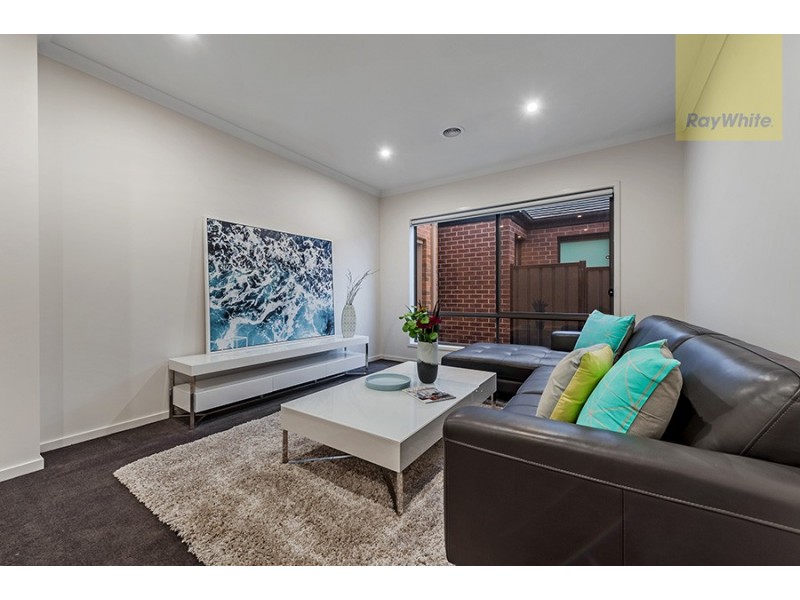 7 Kangaroo Road, Craigieburn VIC 3064