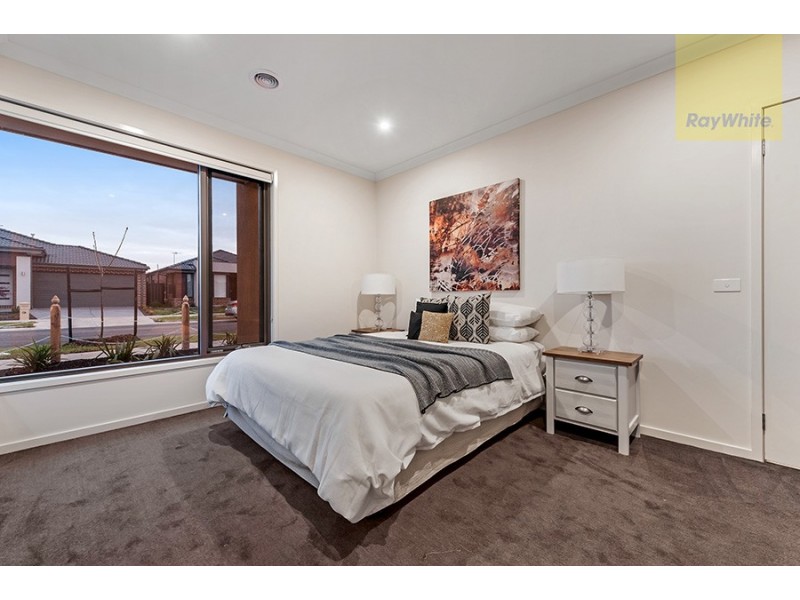 7 Kangaroo Road, Craigieburn VIC 3064