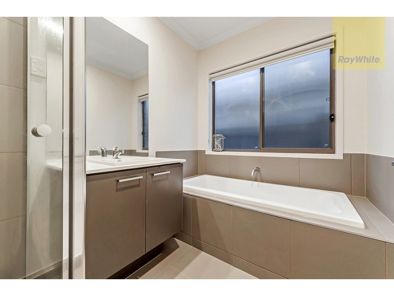 7 Kangaroo Road, Craigieburn VIC 3064