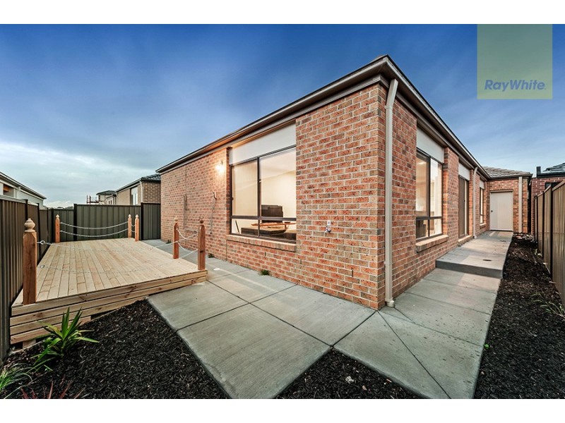 7 Kangaroo Road, Craigieburn VIC 3064