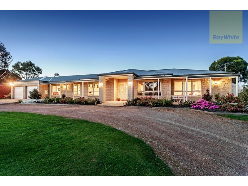 8 Vista Court, Heathcote Junction VIC 3758