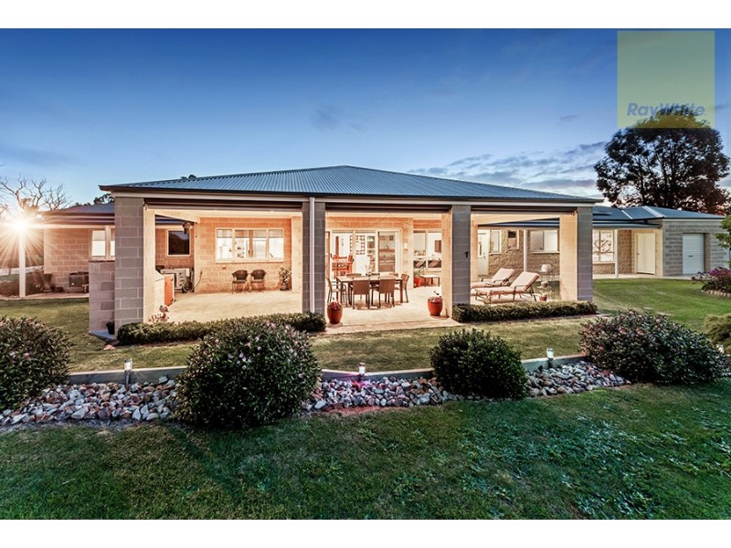 8 Vista Court, Heathcote Junction VIC 3758