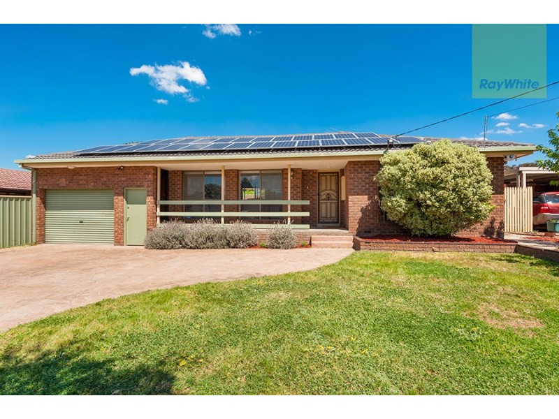 42 Whitley Crescent, Craigieburn VIC 3064