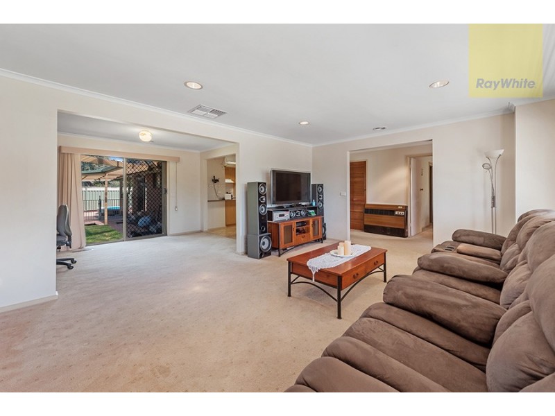 42 Whitley Crescent, Craigieburn VIC 3064