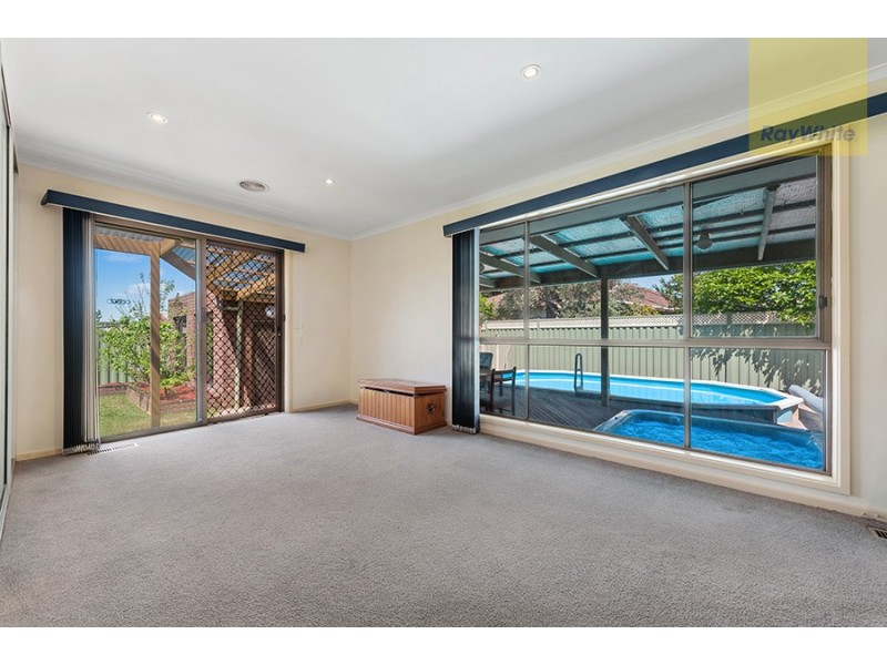 42 Whitley Crescent, Craigieburn VIC 3064