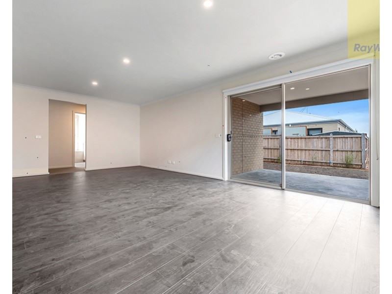 25 Yarradale Drive, Mickleham VIC 3064