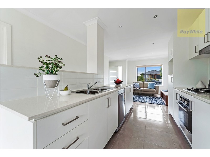 100 Baronial Way, Craigieburn VIC 3064