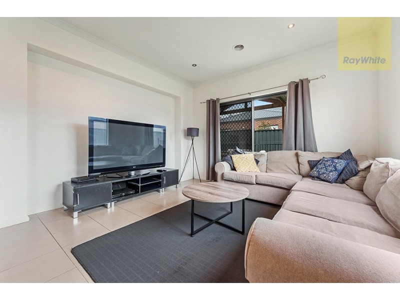 5 Bottlebrush Road, Craigieburn VIC 3064