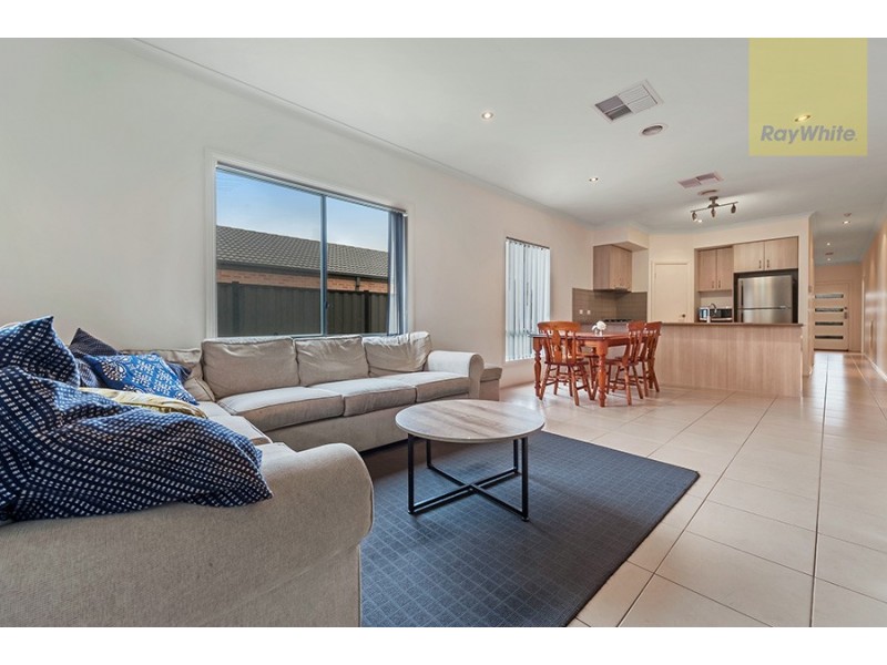5 Bottlebrush Road, Craigieburn VIC 3064