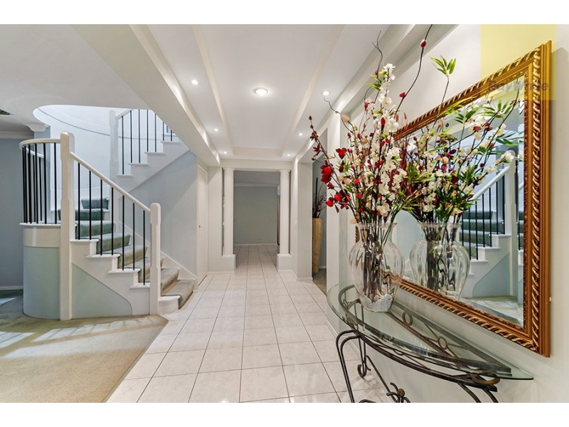 16 Lockhart Avenue, Attwood VIC 3049