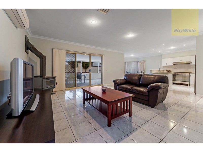 16 Lockhart Avenue, Attwood VIC 3049