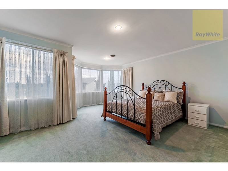 16 Lockhart Avenue, Attwood VIC 3049