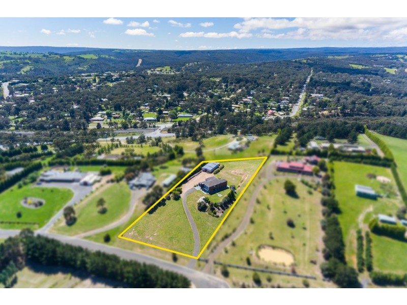 11 Caladenia Court, Wandong VIC 3758