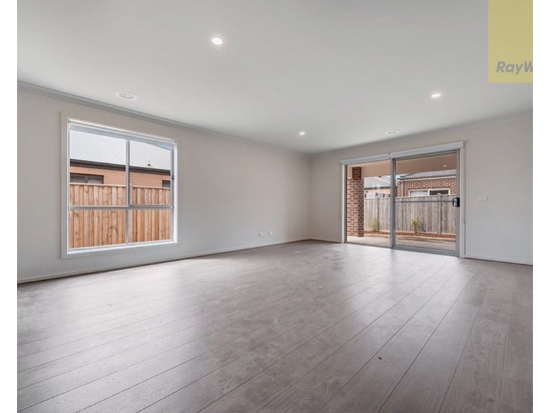 100 Balmain Road, Mickleham VIC 3064