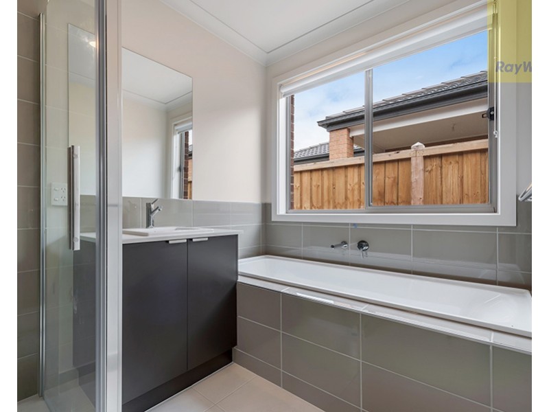 100 Balmain Road, Mickleham VIC 3064